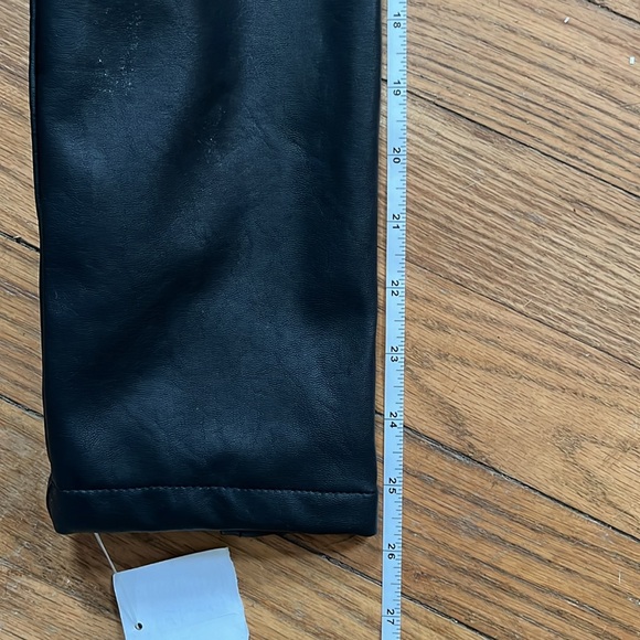 Women’s black leather moto jacket size XL. NWT. - Picture 6 of 7